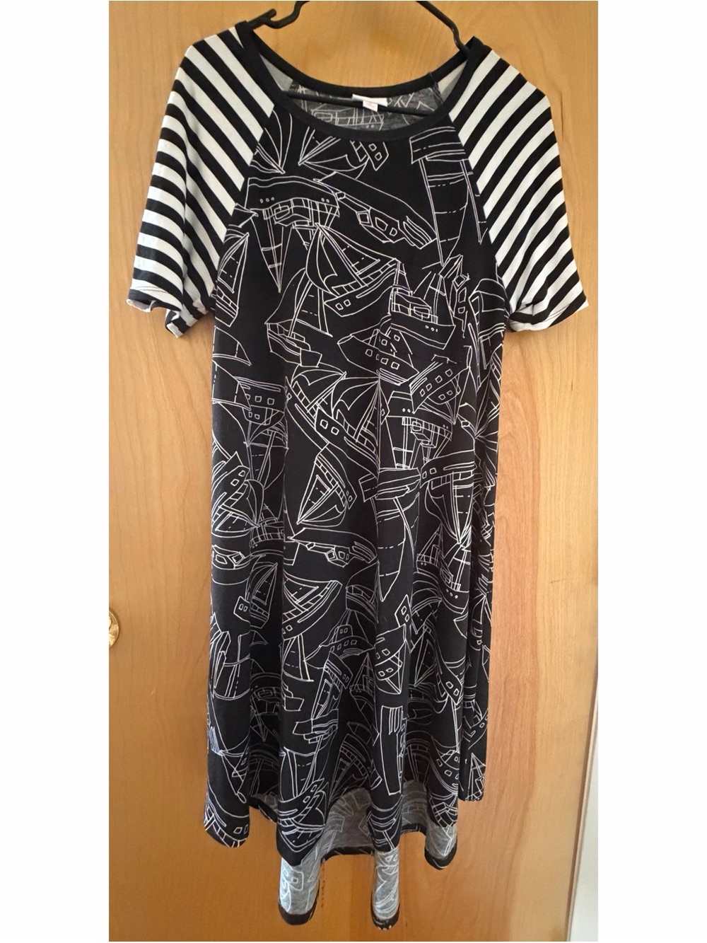 Black & White Patterned Raglan Sleeve Dress